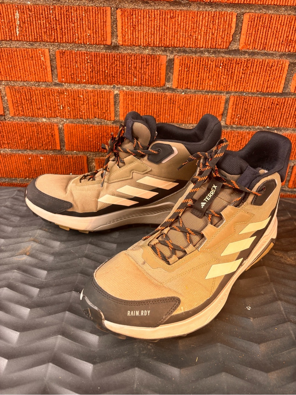 Adidas Terrex Men's gray Hiking Shoes size 12